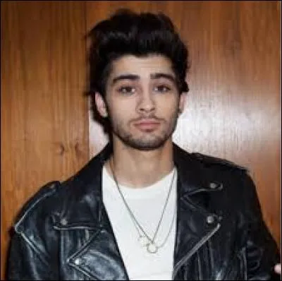 Qui a quitté le groupe le 25 mars 2015 ?