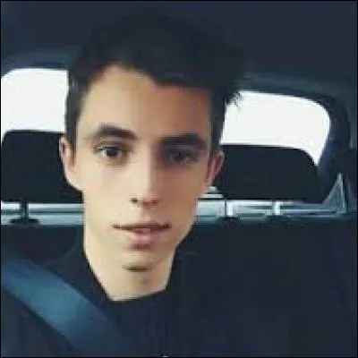 Quand sa première vidéo, encore disponible aujourd'hui, a-t-elle été postée ?