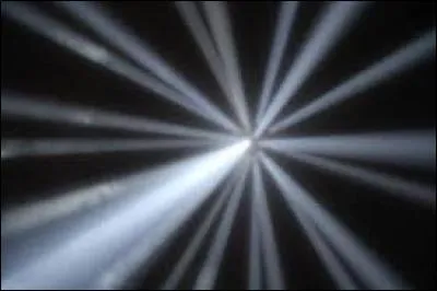 Une année lumière est égale à environ...