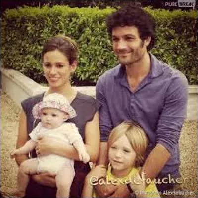 Clem accouche d'une petite fille ; comment se nomme-t-elle ?