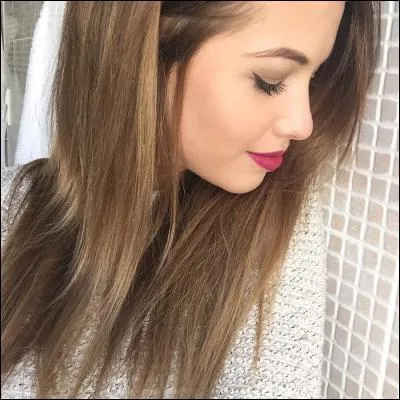 Un 'E' comme Enjoyphoenix, la sublime youtubeuse beauté ! Comment s'appelle-t-elle en vrai ?