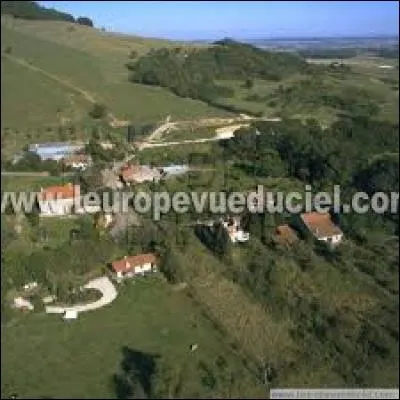 Nous survolons They-sous-Vaud&eacute;mont. Petit village Meurthe-et-Mosellan de 11 habitants, il se situe en r&eacute;gion ...