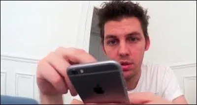 Quel est le titre du sketch de sa 6e apparition dans "On ne demande qu'à en rire" ?