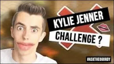 Anecdotes - En octobre 2015, il a lancé une deuxième chaîne, laquelle ?