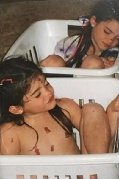 Qui sont ces deux sœurs ?