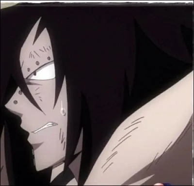 Qui Gajeel protège-t-il tout le temps ?