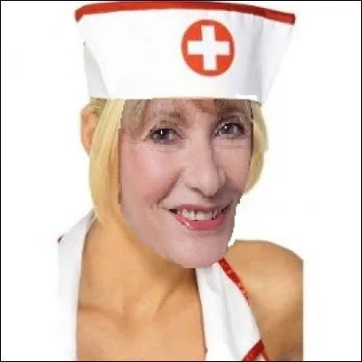 Quelle animatrice, ayant débuté en 1979 sur France Inter puis à la télé avec "Musiques au cur", se cache sous cette blouse d'infirmière ?