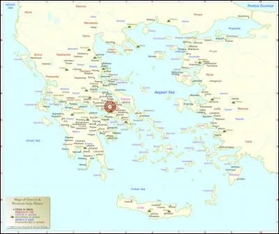 Comment s'appelait le maitre de Sosie et roi de Thèbes ?