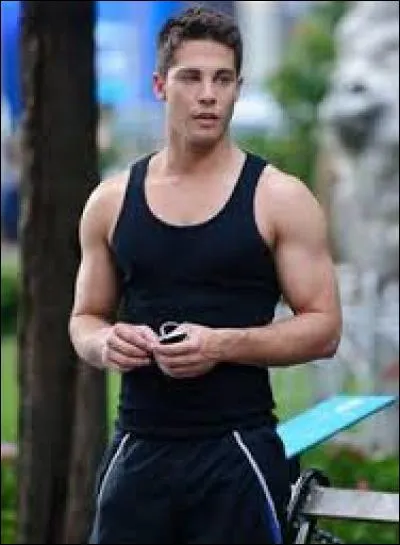 Quel est son surnom donné par Santana ?