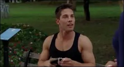 Qui sont ses ennemis ?