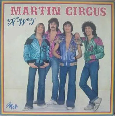 C'est la reine chez Martin Circus ! "Ma ma nwt, je cherchais une reine pour aller danser j'ai vu nwt alors je l'ai invitée ! " De qui nwt usurpe-t-elle l'identité ?