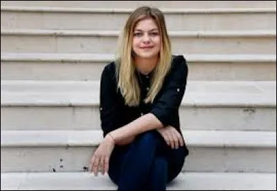 Quel est le titre de son premier single ?