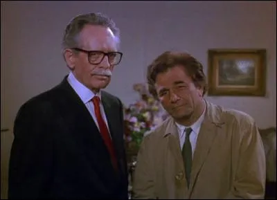 Saison 9 - suicide maquillé - les primaires de l'élection présidentielle - avocat - le fromage Parmigiano Reggiano