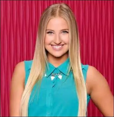 Comment s'appelle la meilleure amie de la plus grande fille ?