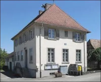 Nous terminons cette balade à Saint-Ulrich. Village du Haut-Rhin, il se trouve dans la nouvelle région ...