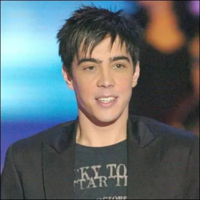 Lors du premier prime time, de Star Academy sur TF1, il chante avec Mathieu et Lucie "Tous les cris les SOS" de Daniel Balavoine.