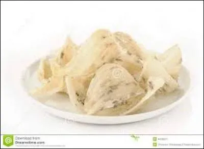 Quel espèce d'oiseaux fait des nids comestibles ?