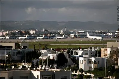 L'aéroport international de Carthage dessert la capitale d'un pays d'Afrique du Nord. Laquelle ?