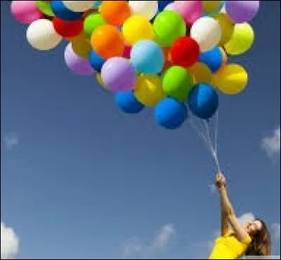 Quelle chanteuse allemande née à Hagen a chanté "99 Luftballons" ?