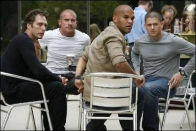 Ici , qui ont-ils aperu ?