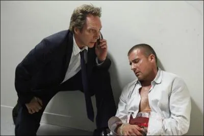 L ,  qui Mahone tlphone-t-il ?