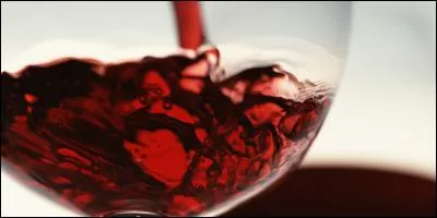 Au plan de la santé humaine, les anthocyanes (pigments du raisin noir, situés dans la peau, qui procurent leur couleur aux vins rouges) ont quel pouvoir ?