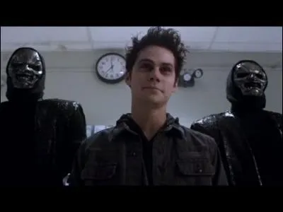 De qui celui-ci est-il amoureux ? (Je vous rappelle qu'on est dans la saison 1)