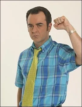 Quel est le vrai nom d'Herv jouant dans camra caf ?