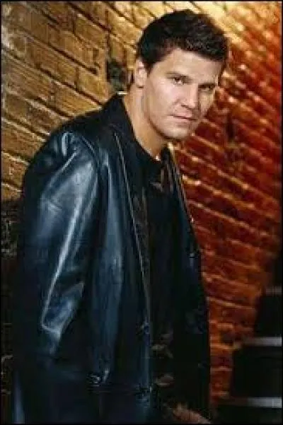 Quelles sont la/les particularités de ce personnage ?