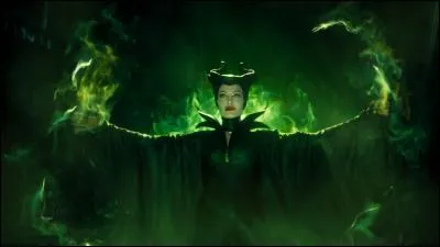 À qui Maléfique jette-t-elle un sortilège ?