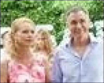 Qui Marie-France et Michel hébergent-ils ?