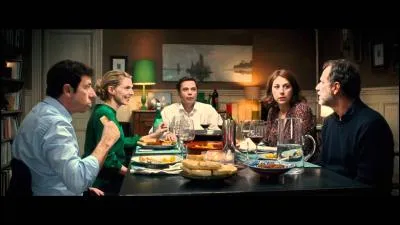 Qui est le chanteur/acteur connu dans "Le pr&eacute;nom" ?