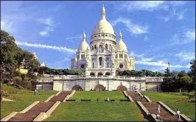 Dans quel quartier de Paris se trouve la Basilique du Sacré-Cur ?