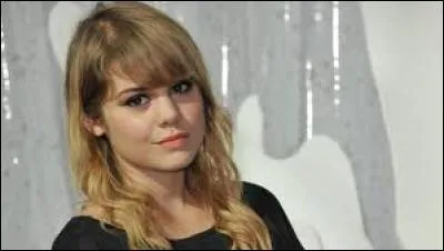 De quel pays la chanteuse Cur de Pirate est-elle originaire ?