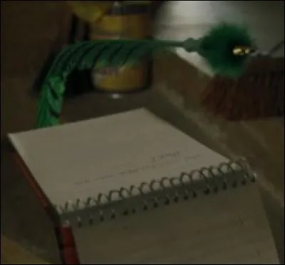 Dans le film "Harry Potter et la coupe de feu", comment s'appelle la plume de Rita Skeeter ?