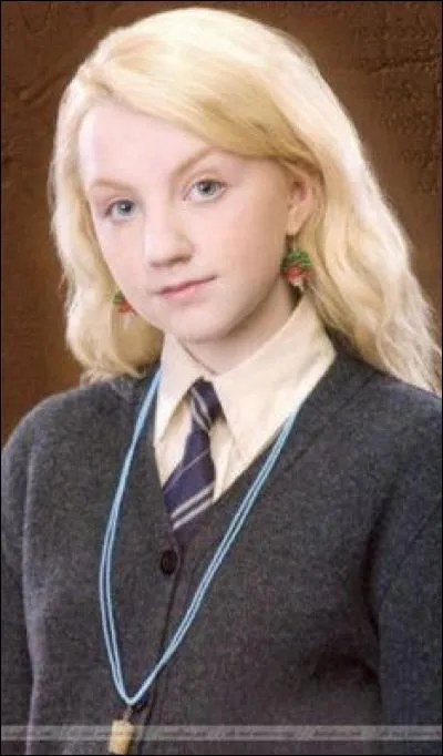 Quelle est la particularité de Luna Lovegood, la camarade d'Harry qui rejoint l'Ordre du Phénix dans le tome 5 ?