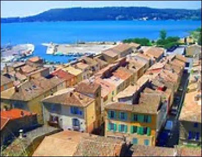 Saint-Chamas a sa propre centrale électrique.