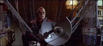 Production de Luc Besson - canon à micro-ondes à retour de faisceau - l'acteur Richard Bohringer - télévision