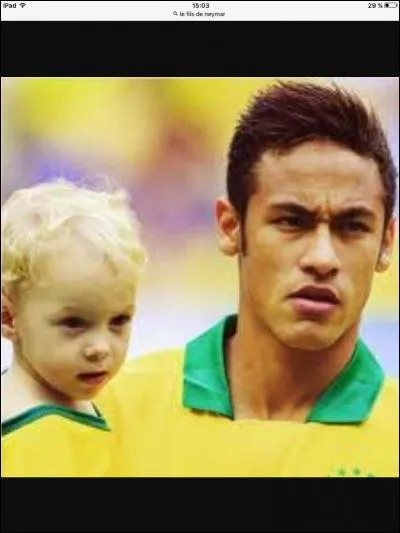 Comment s'appelle son fils ?