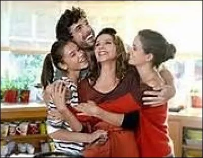 Que font Adrian, Salomé, Clem et Caroline 1 fois par semaine ?