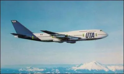 L'UTA née en 1963 de la fusion de TAI et UAT, disparaît en 1990, absorbée par une compagnie qui fait partie aujourd'hui de "Skyteam". UTA à son apogée était dans les 30 premières compagnies aériennes mondiale.
D'où vient cette compagnie ?
