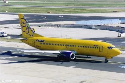 Buzz créée en 2000 et rachetée en 2004 fut une compagnie précurseur du Low cost en Europe.
De quel pays vient cette compagnie ?