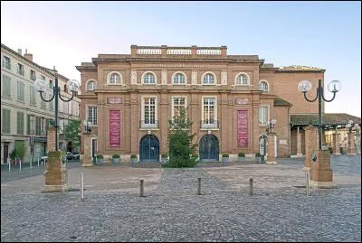 Classée "ville d'art et d'histoire", la "cité d'Ingres" est le lieu de naissance de nombreuses personnalités dont le peintre Ingres, le sculpteur Bourdelle et Olympe de Gouges, femme de lettres et femme politique. Quelle est cette ville du Tarn-et-Garonne ?