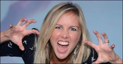 Comment Enora Malagré est surnommée par ses fans ?