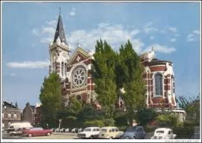 Ville de l'arrondissement de Lille, bordée par la Deûle, Lambersart se situe dans le département ...