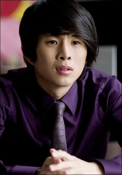 Quand Bella arrive au lyc&eacute;e qui lui parle en premier ?