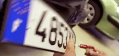 Usurpation de plaque d'immatriculation - numéro attribué à un autre véhicule à moteur.