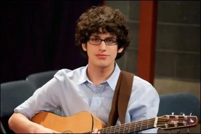 Qui est ce garçon dans la série ?