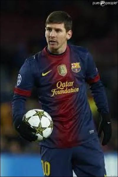 Combien de buts inscrivit Leo Messi sur l'année civile de 2012 ?