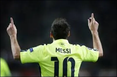 Quel est le trio offensif titulaire de la saison 2014-2015 ?